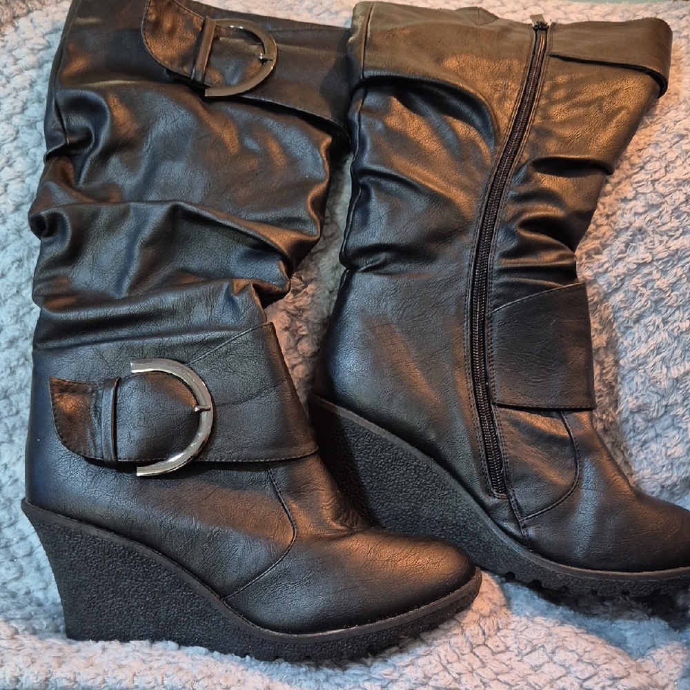 Black Wedge Shoes with Comfortable Fit
